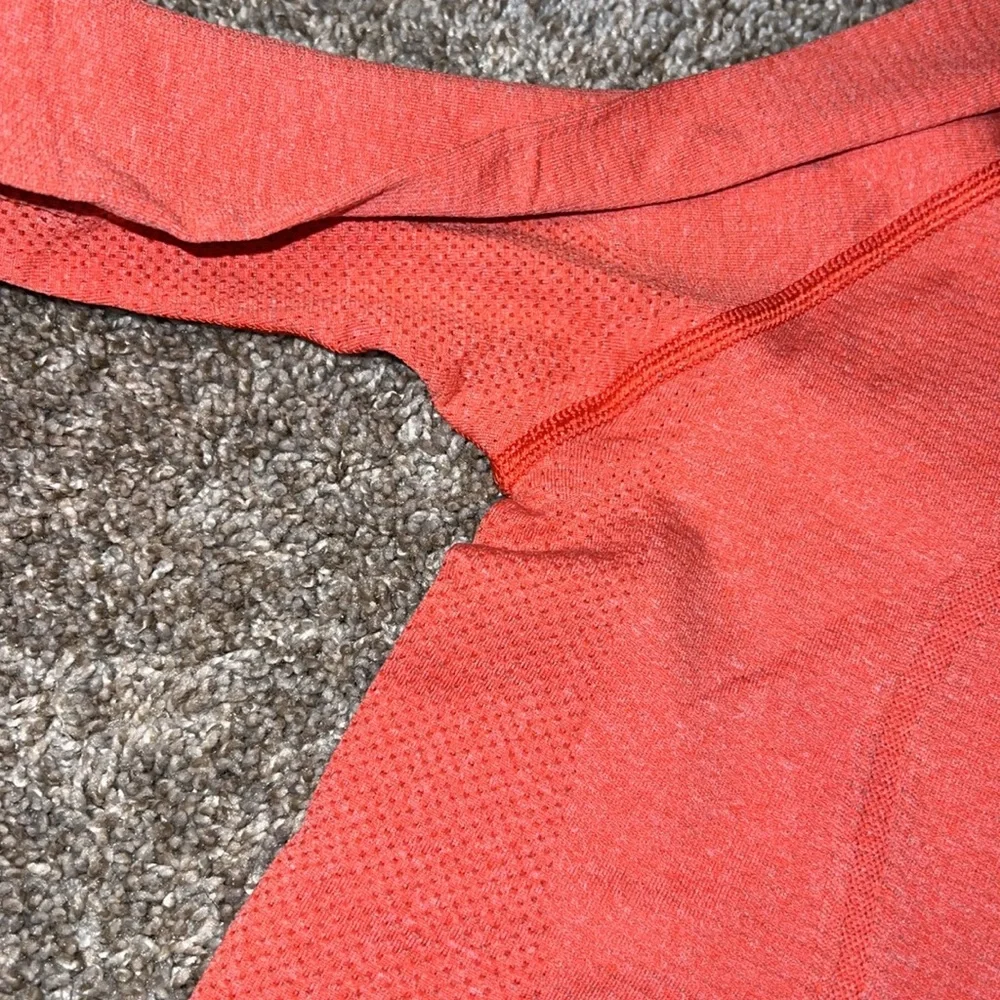 Lululemon Run: Swiftly Turtleneck Love Red Size 6 - Picture 15 of 15